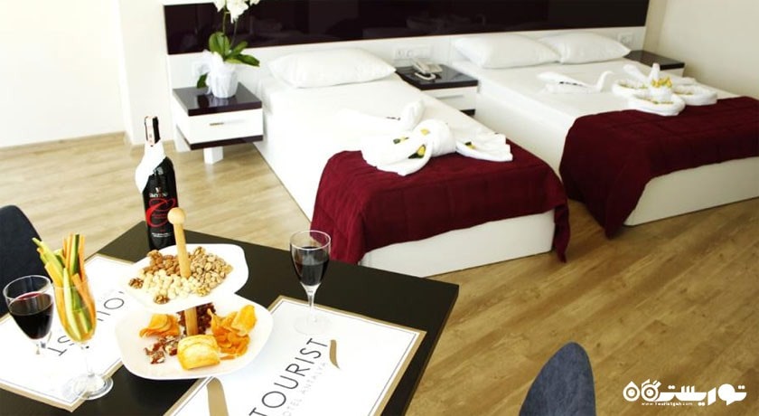 روم سرویس اتاق تریپل